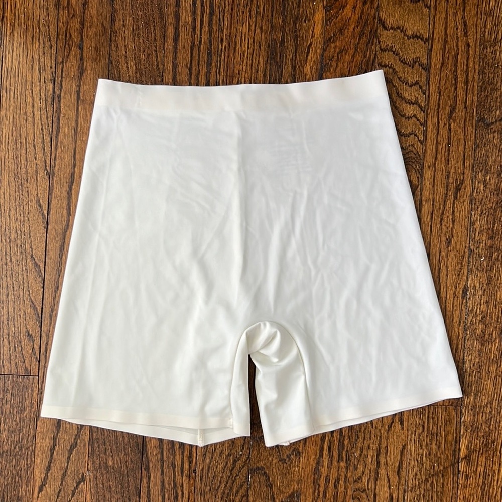 Seamless shapewear size Small NWT